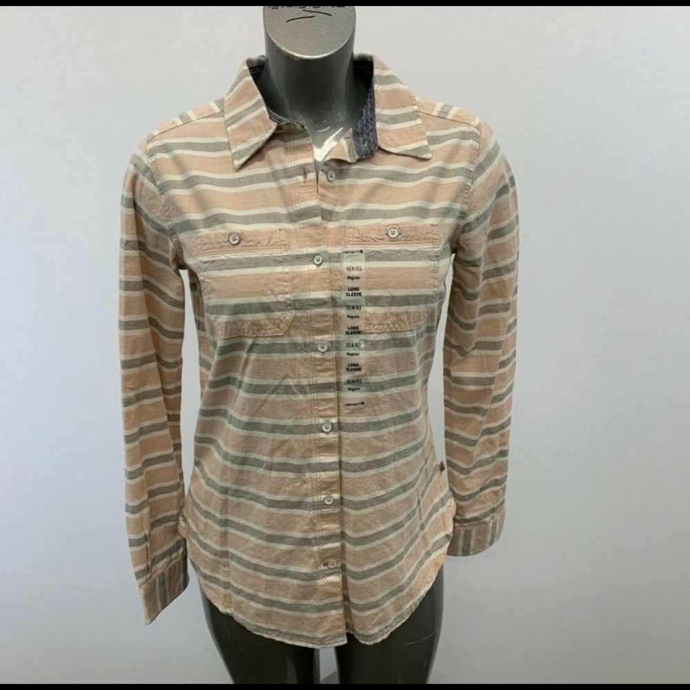 Carharrt Women’s Button Up Shirt Size Small/Pink